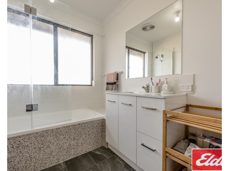 2 Lancewood Court, Strathalbyn WA 6530