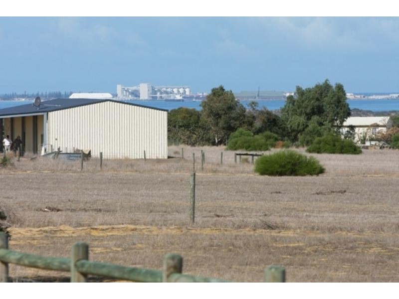 231 Parmelia Boulevard, White Peak WA 6532