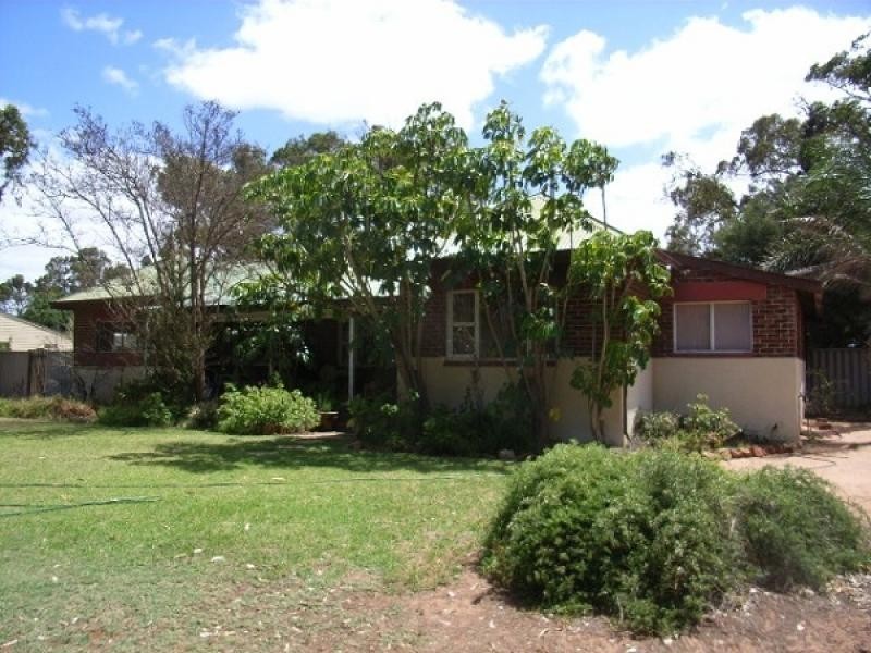 263 Edward Road, Meru WA 6530