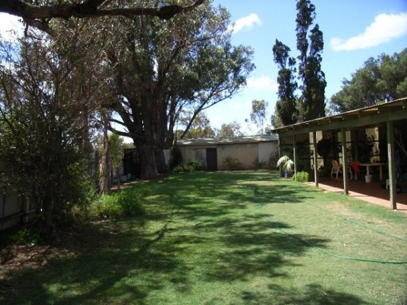 263 Edward Road, Meru WA 6530