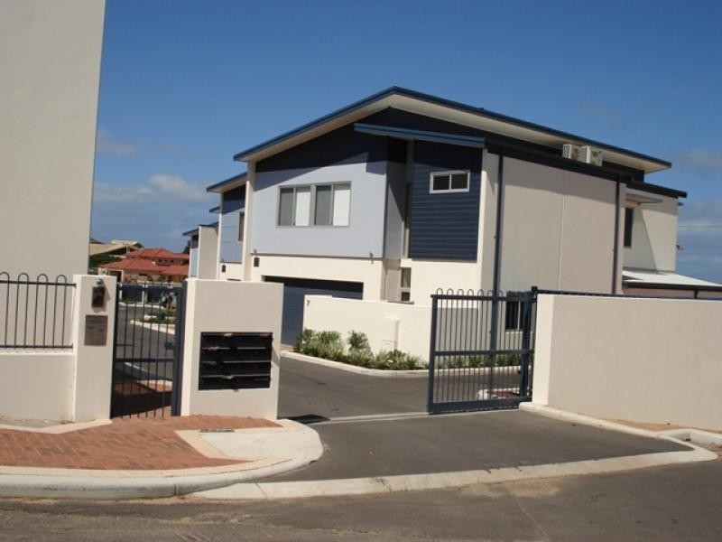 Unit 7/298 Chapman Road, Bluff Point WA 6530