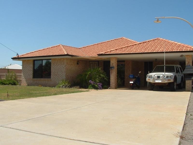 3 Begonia Place, Strathalbyn WA 6530