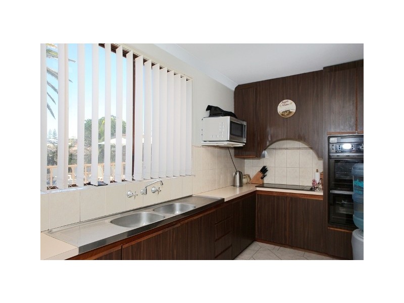 4 NIGEL CRESCENT, Tarcoola Beach WA 6530