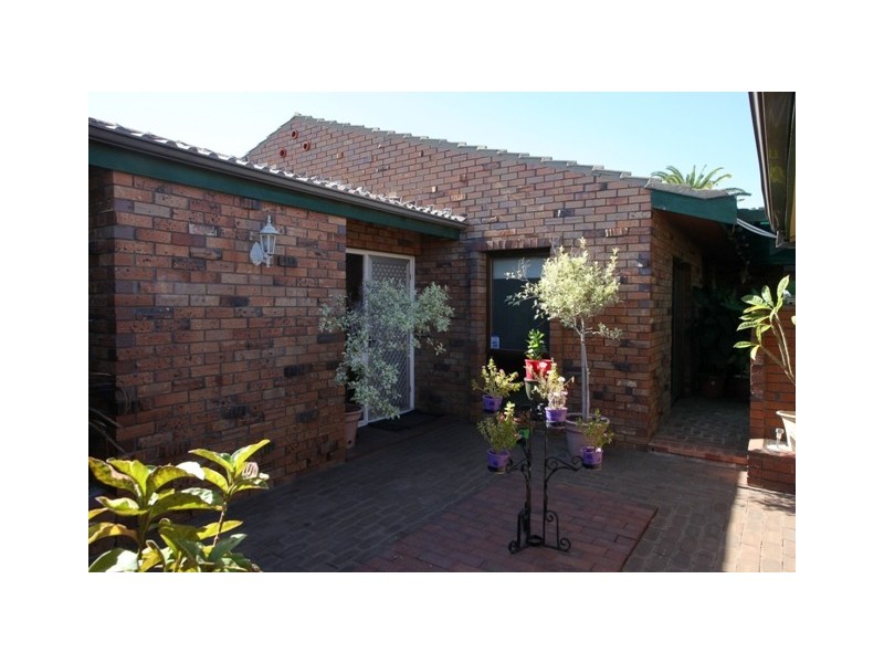 4 NIGEL CRESCENT, Tarcoola Beach WA 6530