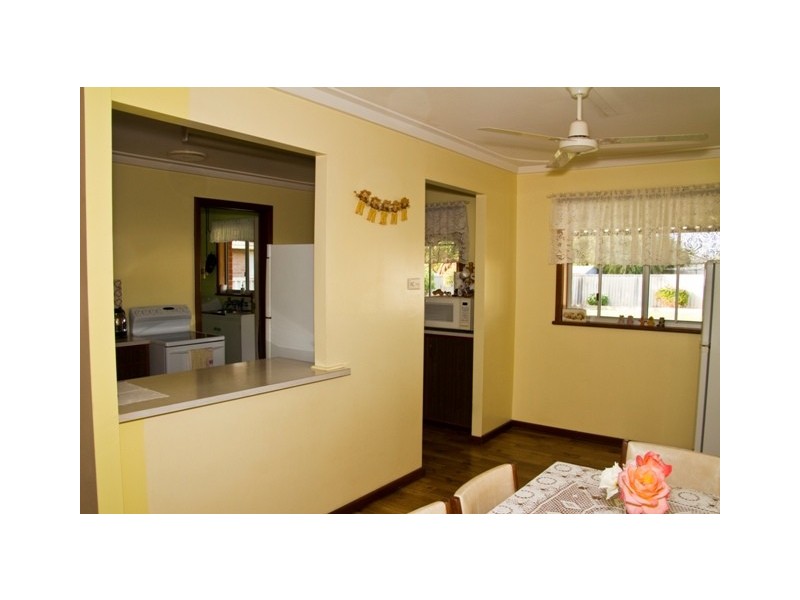 6 ROBINSON STREET, Spalding WA 6530