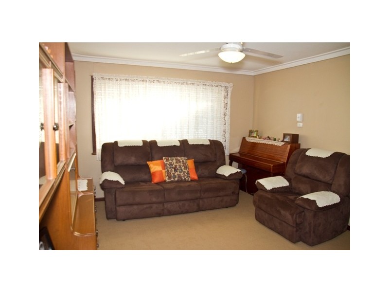 6 ROBINSON STREET, Spalding WA 6530