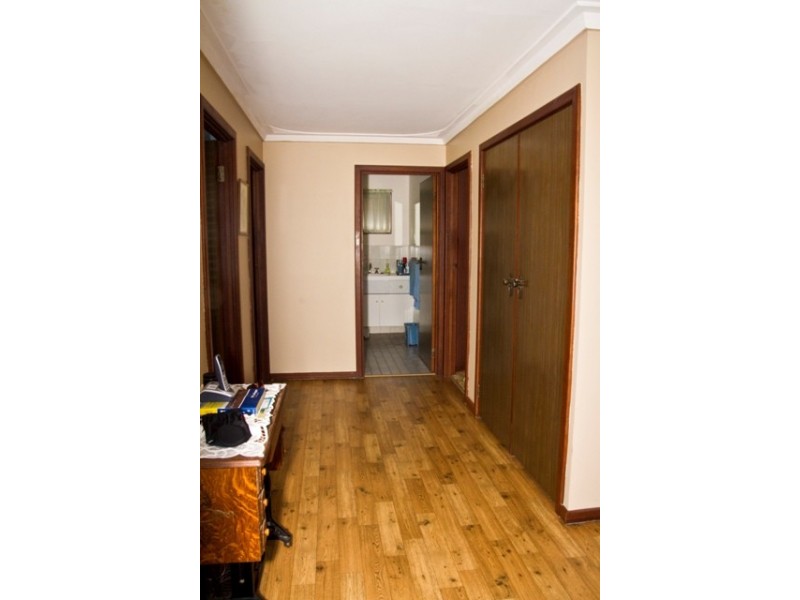 6 ROBINSON STREET, Spalding WA 6530