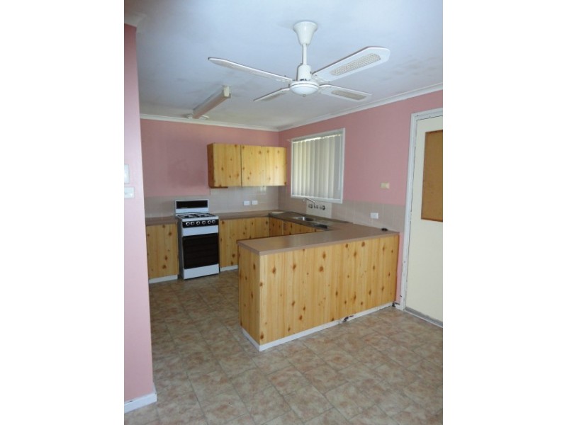 6 Earle Place, Utakarra WA 6530