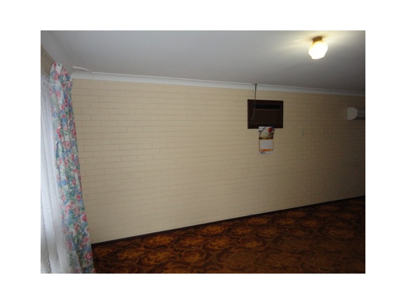 2/234 Place Road, Wonthella WA 6530