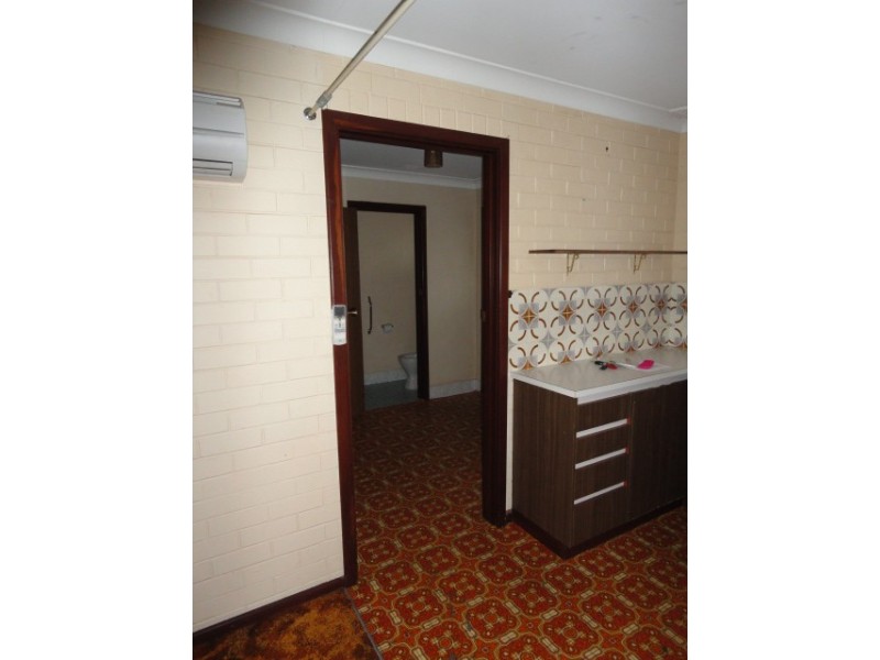 2/234 Place Road, Wonthella WA 6530