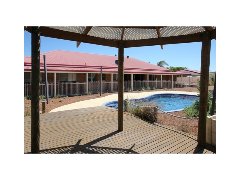 216 Cooper Street, Glenfield WA 6532