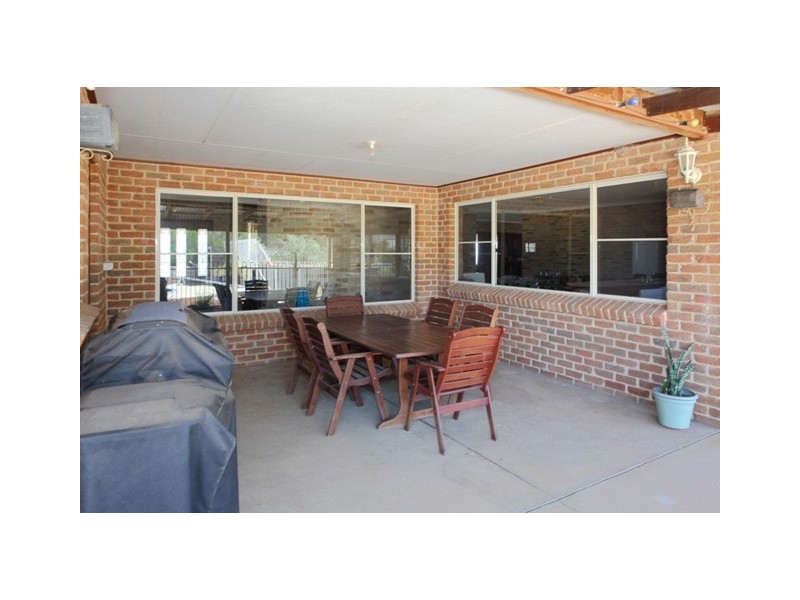 216 Cooper Street, Glenfield WA 6532