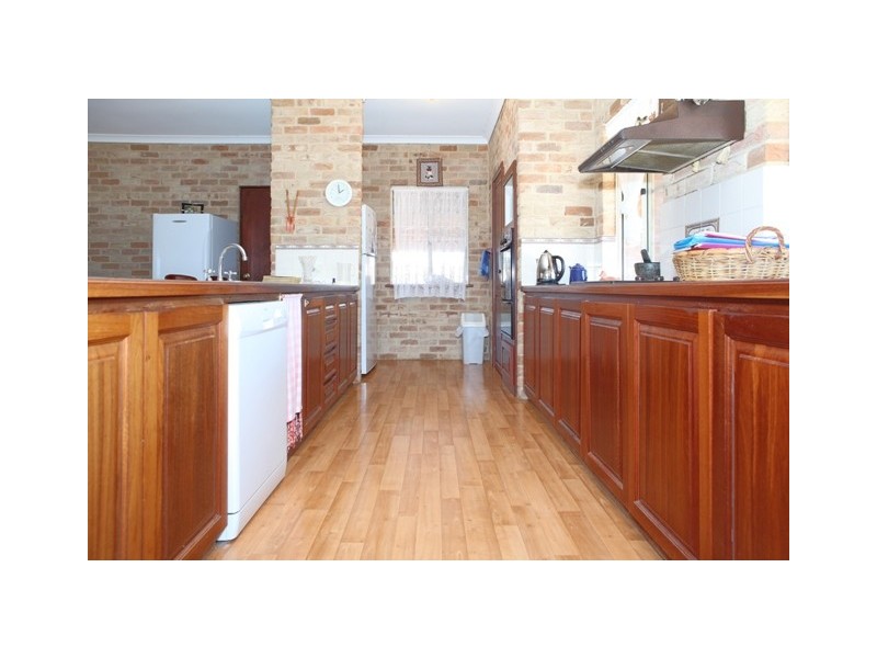 216 Cooper Street, Glenfield WA 6532