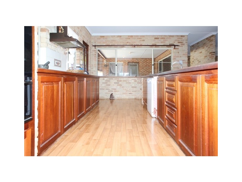 216 Cooper Street, Glenfield WA 6532