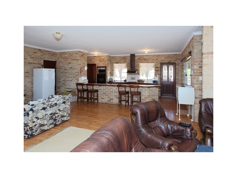 216 Cooper Street, Glenfield WA 6532