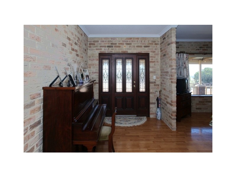 216 Cooper Street, Glenfield WA 6532