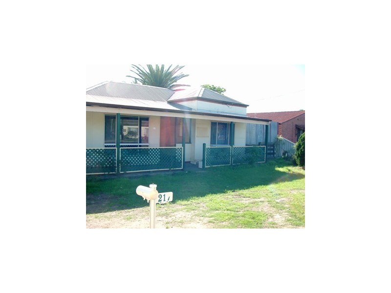 217 First Street, Wonthella WA 6530