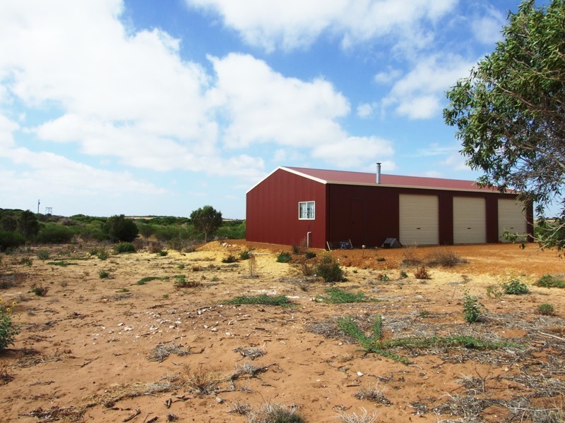 383 McCartney Road, Greenough WA 6532