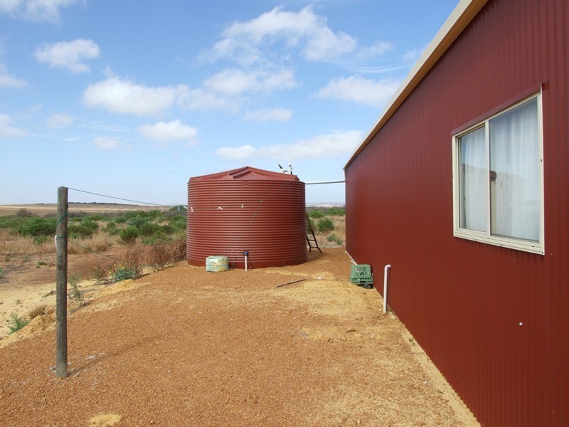 383 McCartney Road, Greenough WA 6532