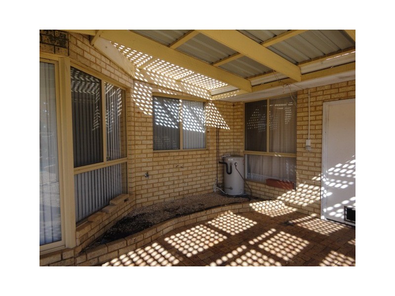 27 Glass Crescent, Mahomets Flats WA 6530