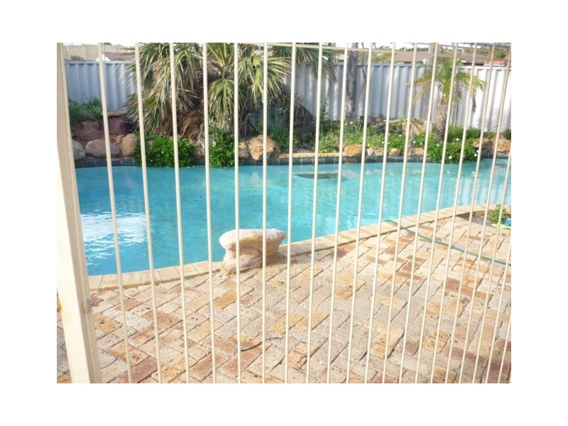 27 Glass Crescent, Mahomets Flats WA 6530