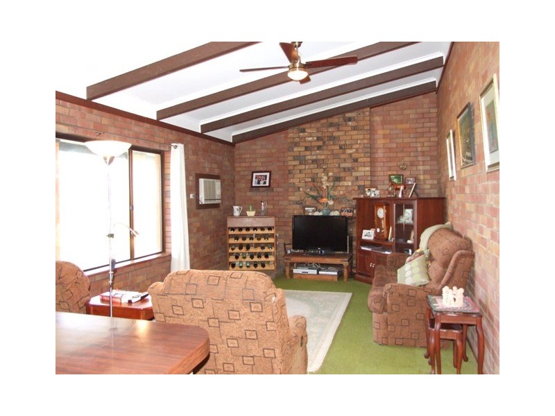 214 Giles Road, Moonyoonooka WA 6532