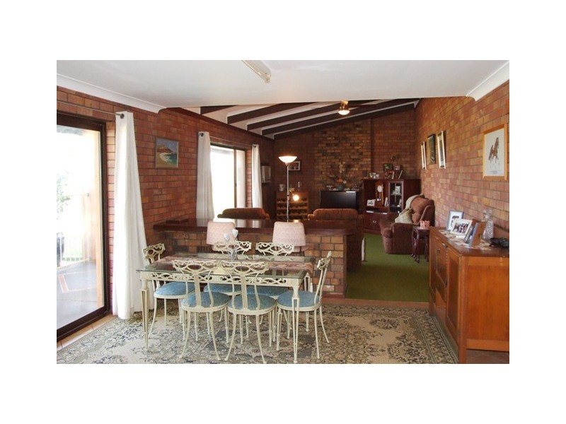 214 Giles Road, Moonyoonooka WA 6532