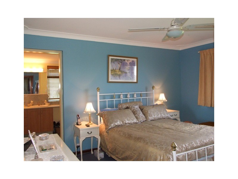 214 Giles Road, Moonyoonooka WA 6532