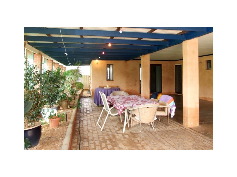 214 Giles Road, Moonyoonooka WA 6532