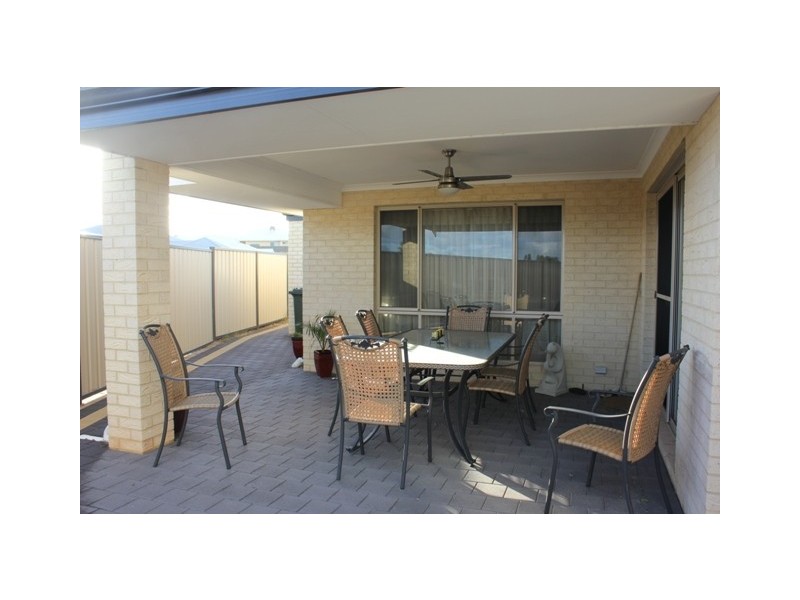 3 View Point Mews, Drummond Cove WA 6532