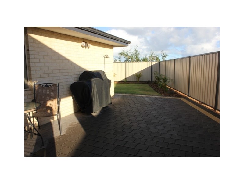 3 View Point Mews, Drummond Cove WA 6532