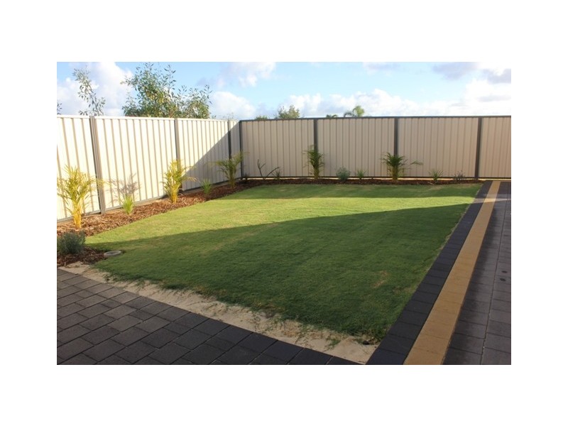 3 View Point Mews, Drummond Cove WA 6532