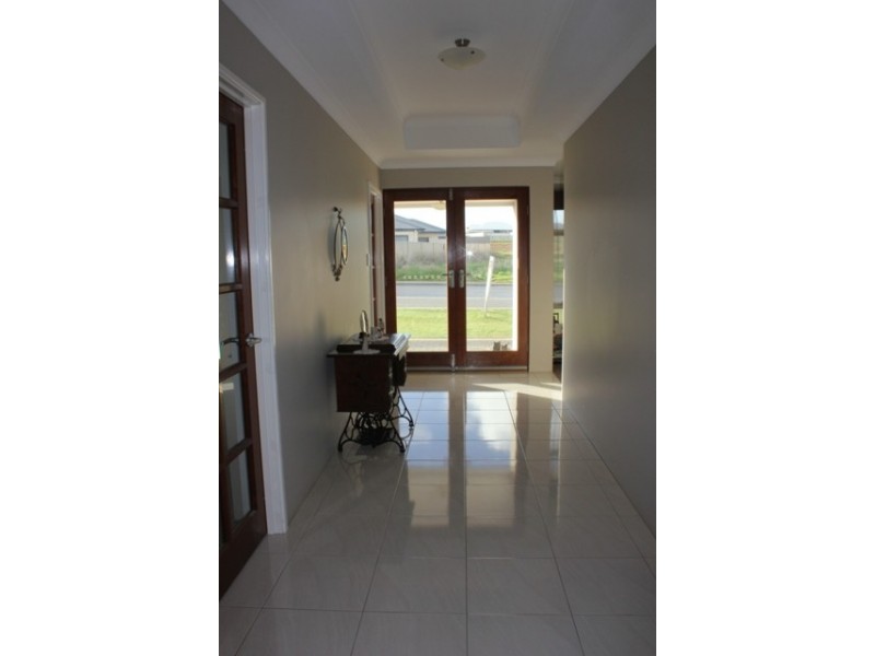 3 View Point Mews, Drummond Cove WA 6532