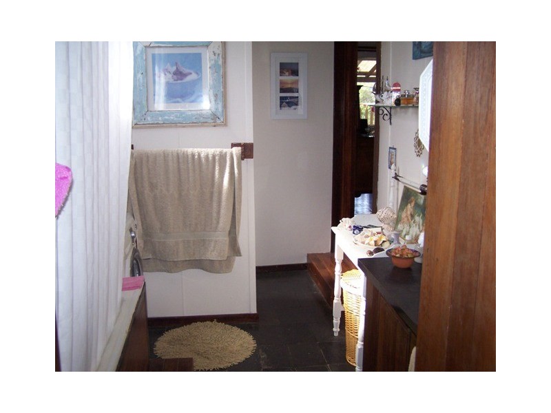 123 HALL ROAD, Waggrakine WA 6530