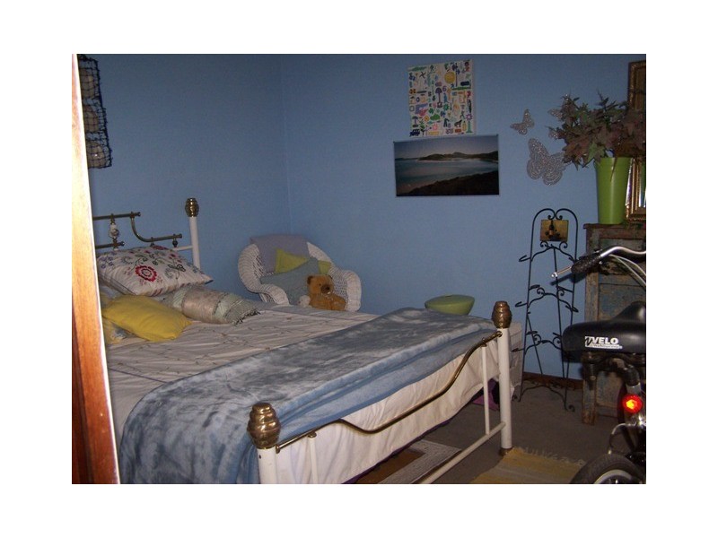 123 HALL ROAD, Waggrakine WA 6530