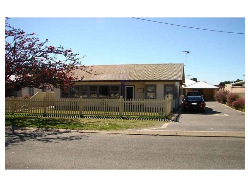 207A Fifth Street, Wonthella WA 6530