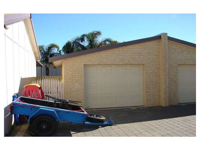 207A Fifth Street, Wonthella WA 6530