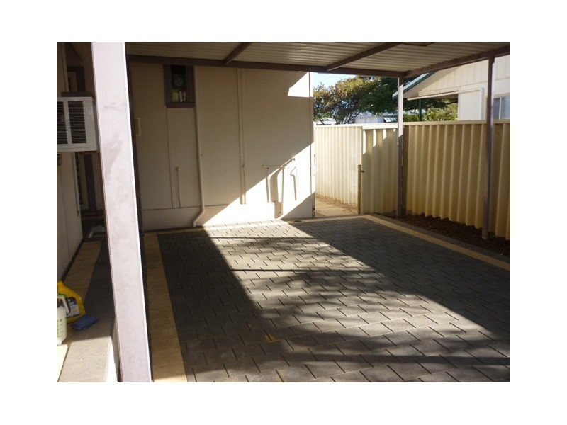 207A Fifth Street, Wonthella WA 6530