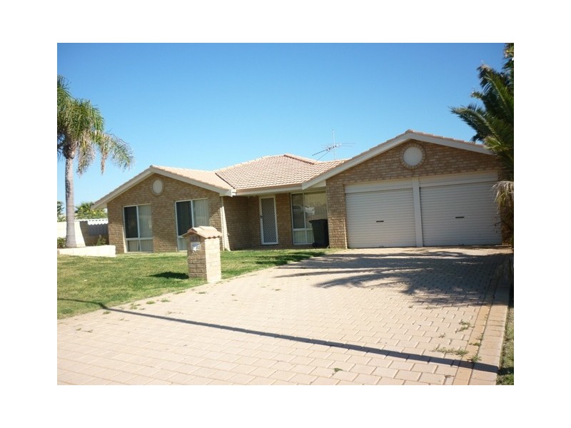 32 Bellimos Drive, Wandina WA 6530