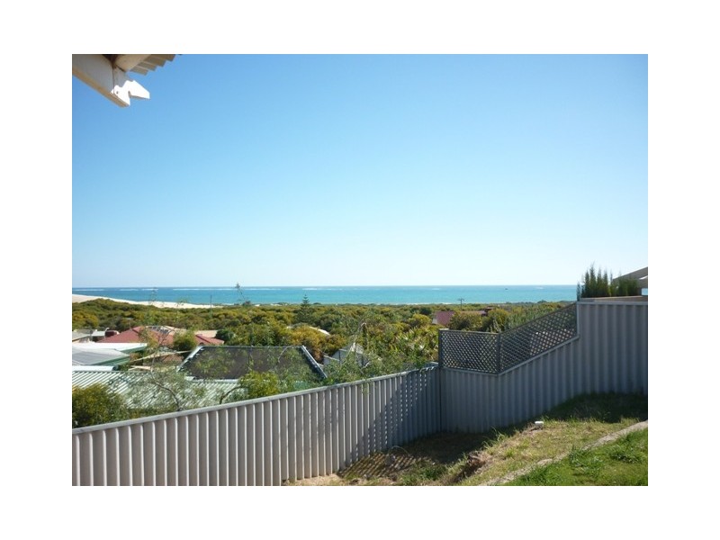 32 Bellimos Drive, Wandina WA 6530