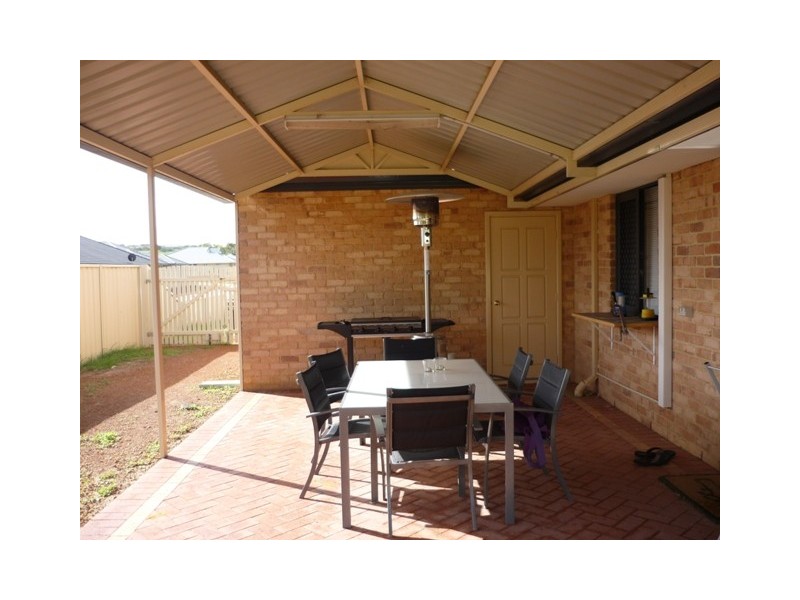 24 Stillwater Avenue, Drummond Cove WA 6532