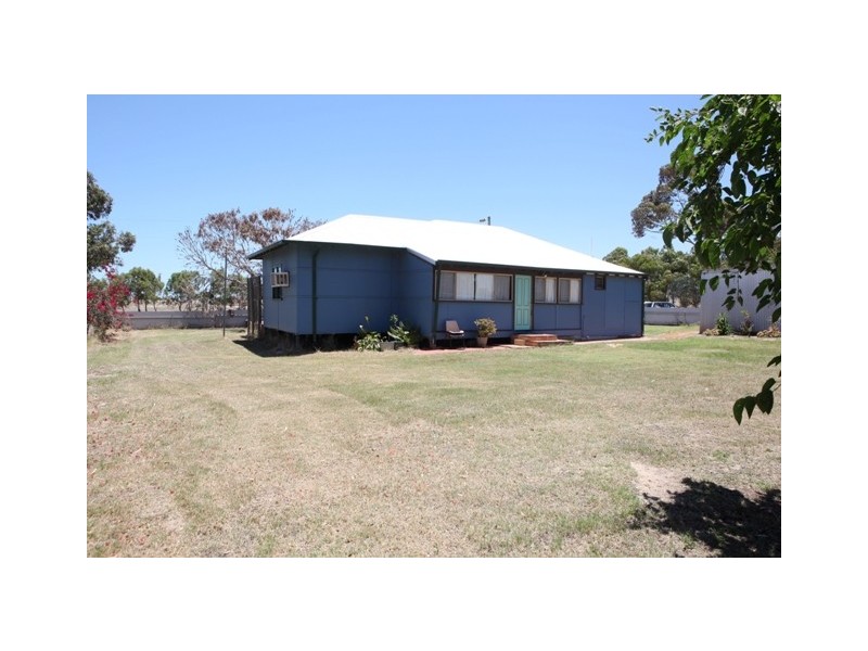 665 ALLANOOKA SPRINGS ROAD, Walkaway WA 6528