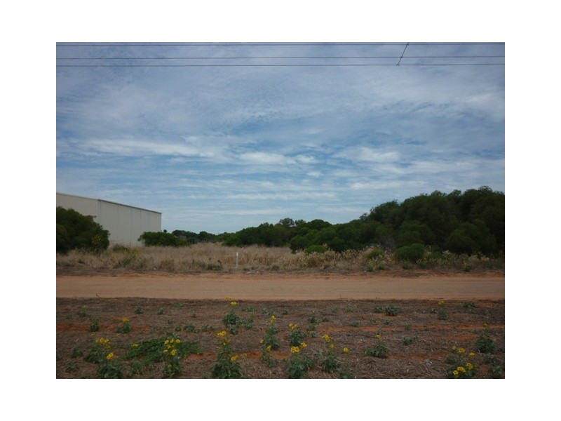 32 Allen Street, Wonthella WA 6530