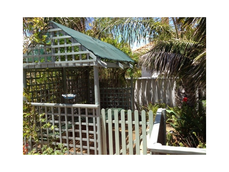 195 Shenton Street, Beachlands WA 6530