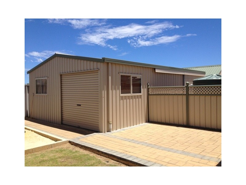 195 Shenton Street, Beachlands WA 6530