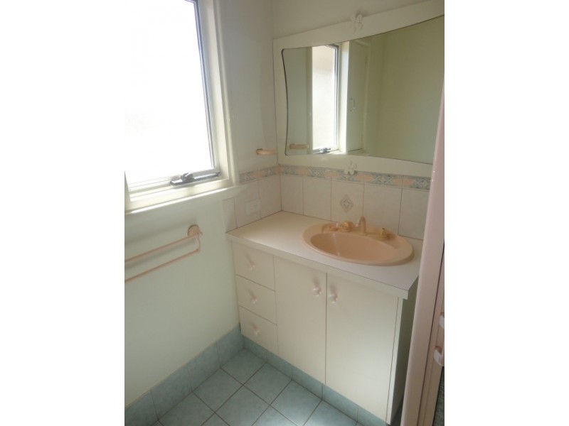 195 Shenton Street, Beachlands WA 6530