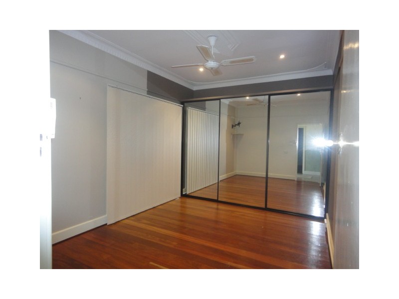 195 Shenton Street, Beachlands WA 6530