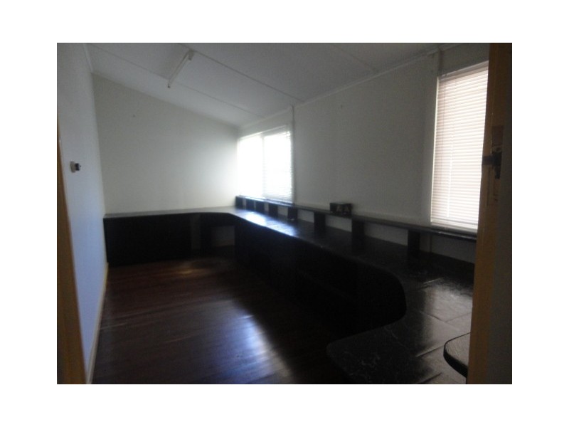 195 Shenton Street, Beachlands WA 6530