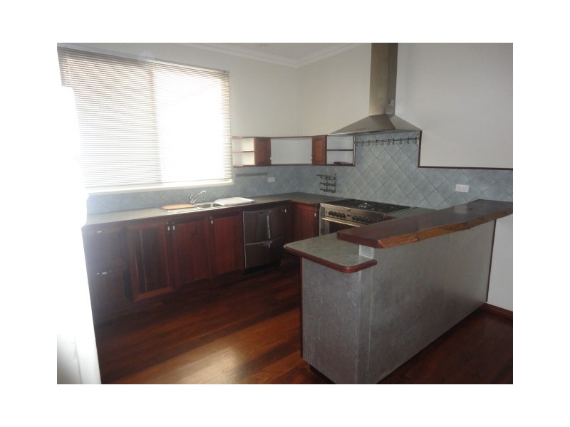 195 Shenton Street, Beachlands WA 6530