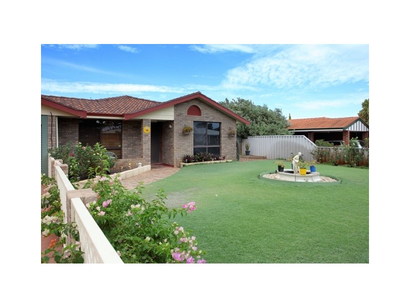 12 Mullian Way, Waggrakine WA 6530